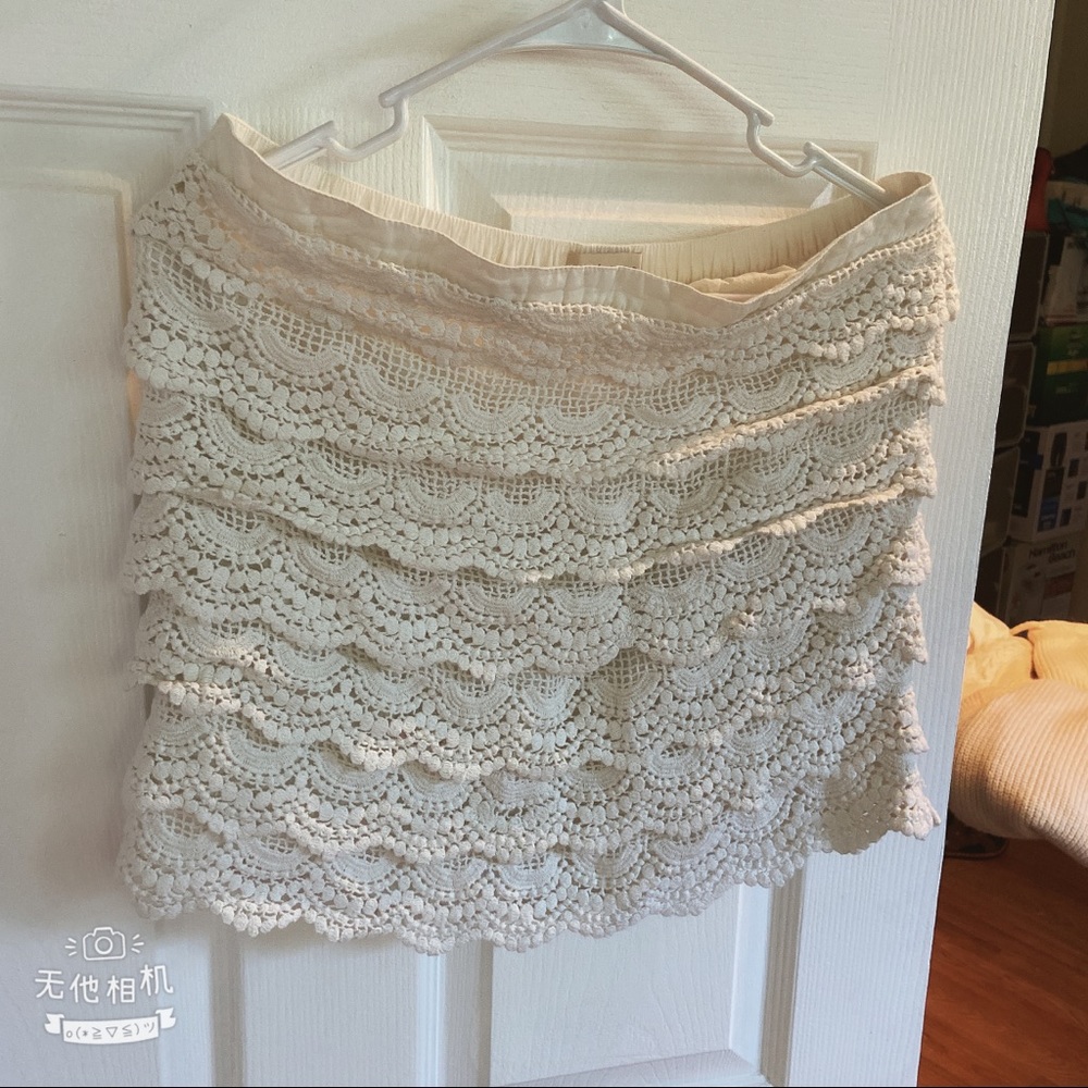 Super cute white tiered ruffles prairie mini skirt